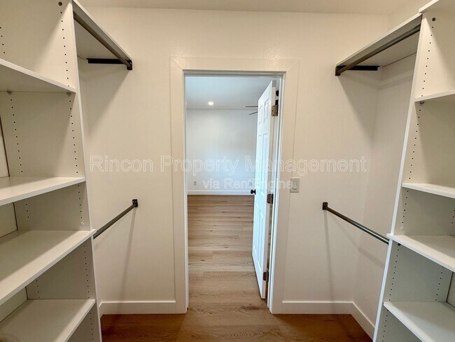 Building Photo - 607 Lemon Way