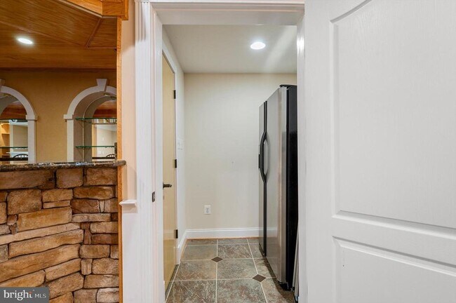 Building Photo - 604 Masters Dr