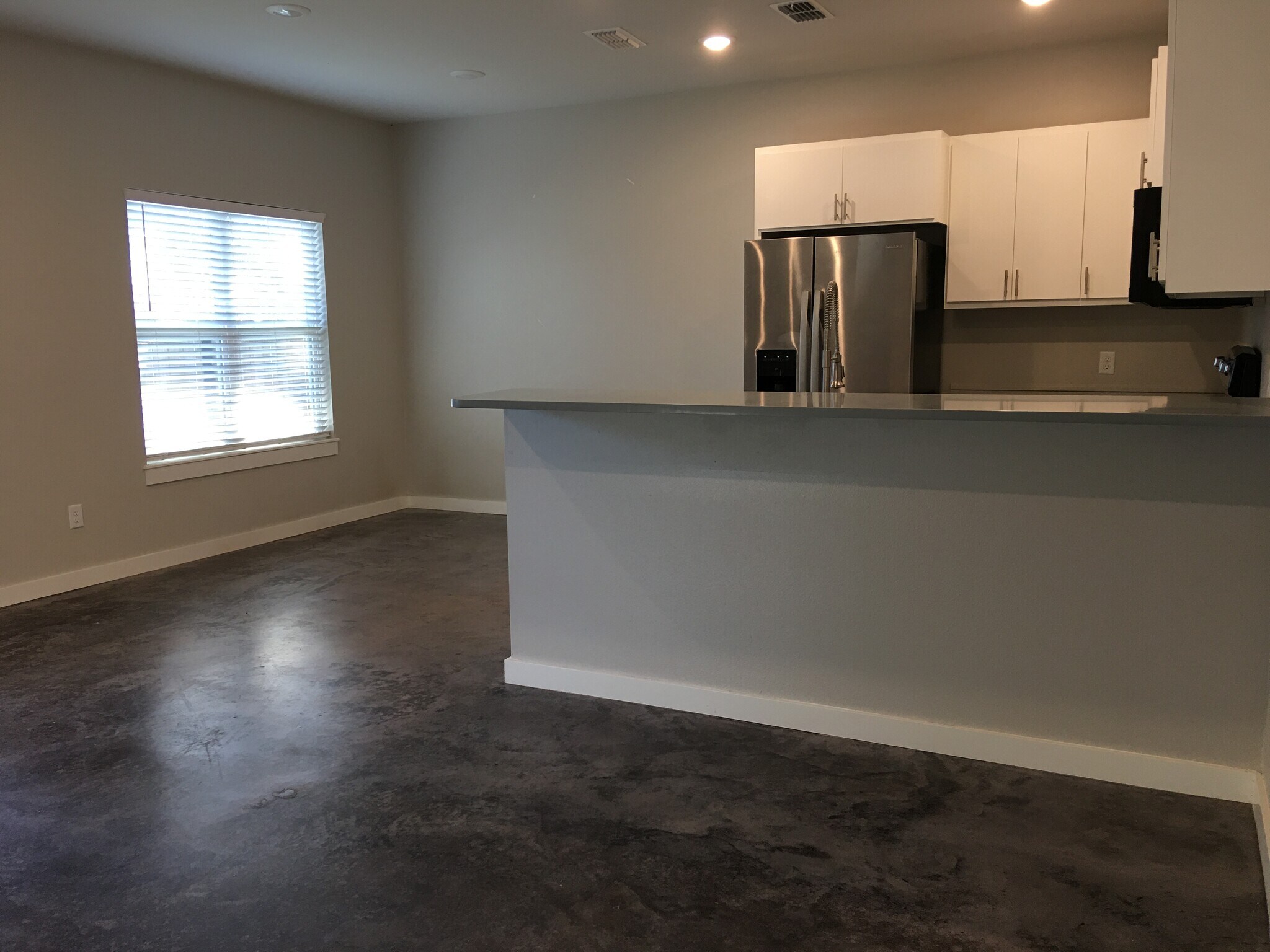 Kitchen/Eating Area - 10649 Brothers Ln