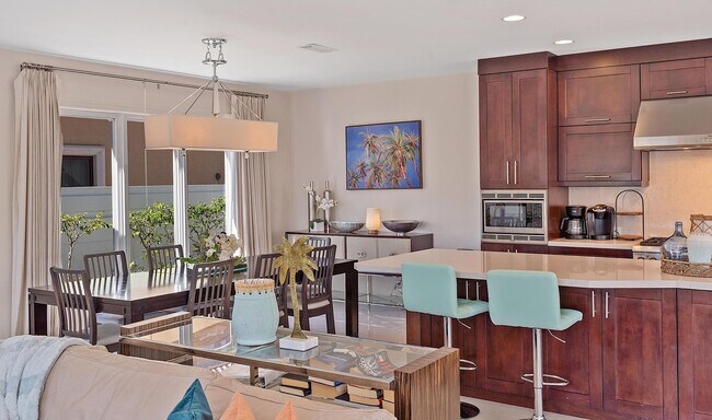 Building Photo - 3050 NE 43rd St