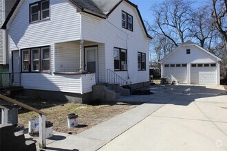 Building Photo - 185 S Franklin St