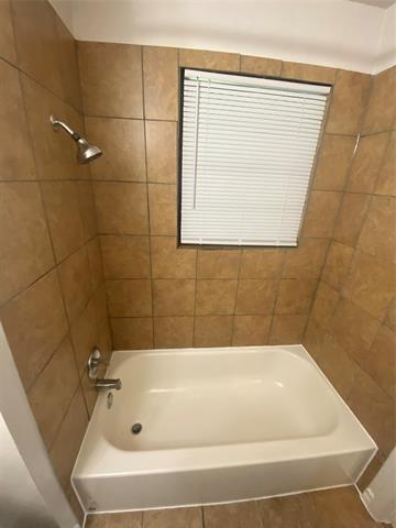 Building Photo - 2025 El Capitan Dr