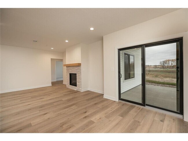 Building Photo - 301 Somerby Pkwy NE