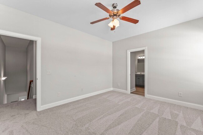 Building Photo - Spacious Townhome in Siegel School Zone – 2 Private Suites & Open Floor Plan!