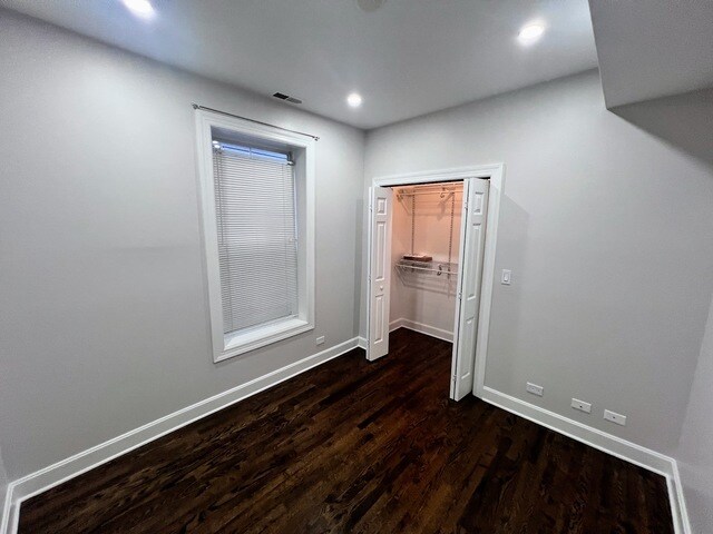 Building Photo - 2714 W Julia Ct