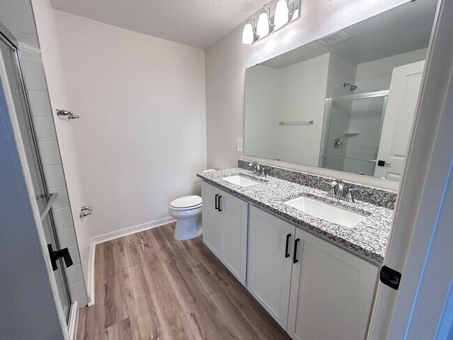 Building Photo - BELLAVIVA 733