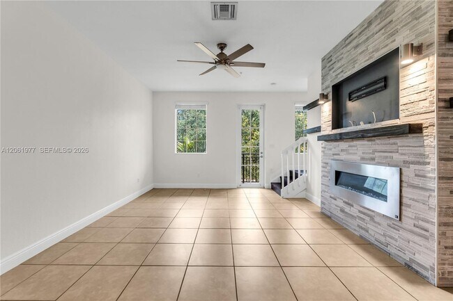 Building Photo - 936 SW 147th Ave