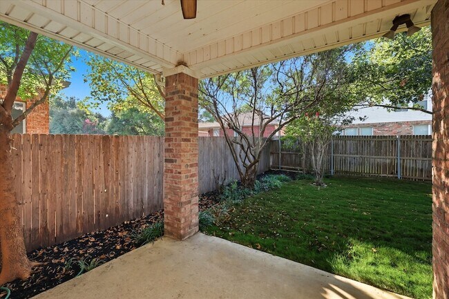 Building Photo - 3828 Confidence Dr
