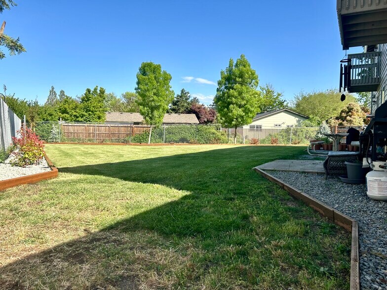 Building Photo - 583 Van Wey Cir