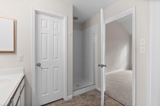 Building Photo - 16957 Wren Hill St