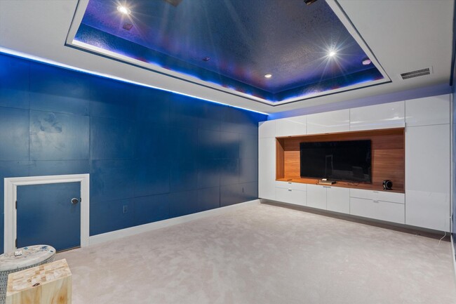 Building Photo - Stunning 4-Bedroom Home in Northwest Austi...