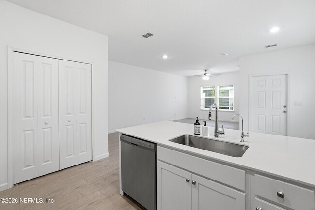 Building Photo - 3976 Ornamental Ln