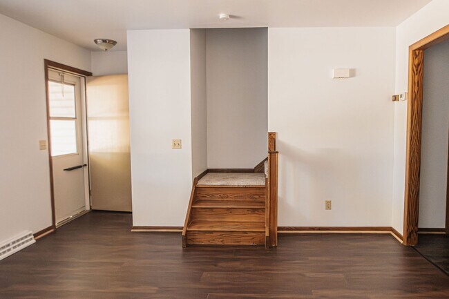 Building Photo - 3052 Acker St