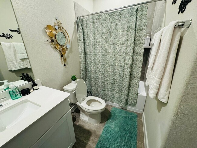 Building Photo - 5608 Madden Ln