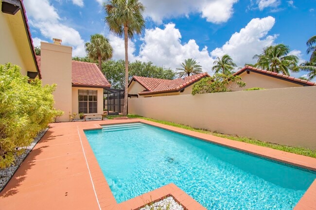 Building Photo - 21662 San Simeon Cir