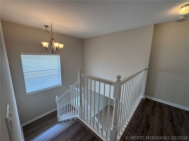 Building Photo - 11239 SW Barton Way