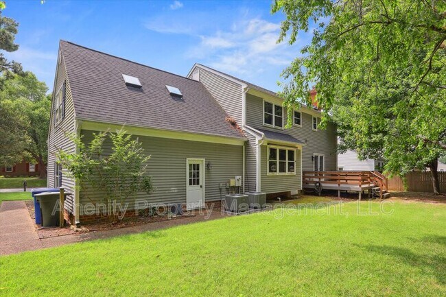 Building Photo - 11 Blacksmythe Ln