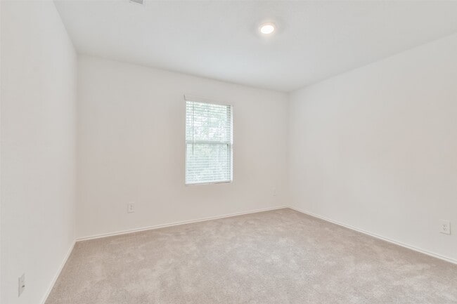 Building Photo - 3707 Solanum Dr