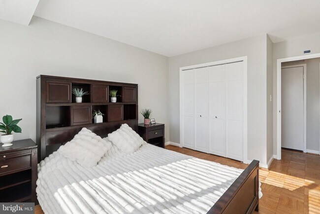 Building Photo - 4977 Battery Ln