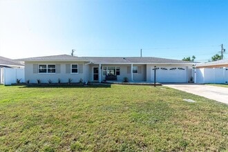 Building Photo - 11438 65th Ave