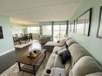 Building Photo - 100 Cove Way