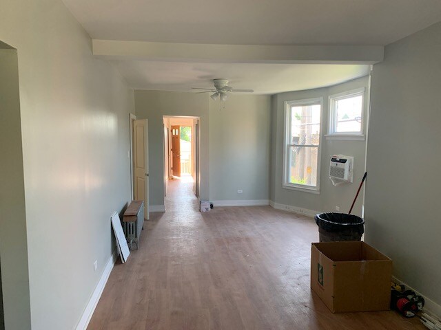 Building Photo - 4017 N Kilbourn Ave
