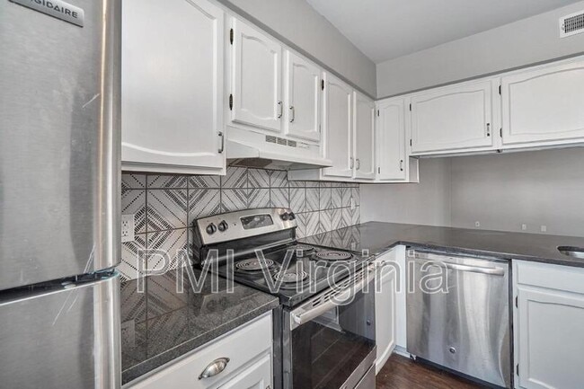 Building Photo - 4081 Concordia Way