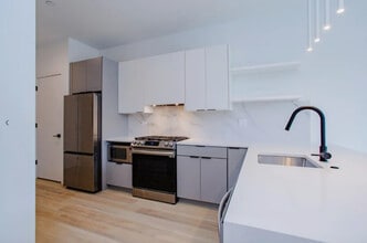 Building Photo - 3821 N Ashland Ave