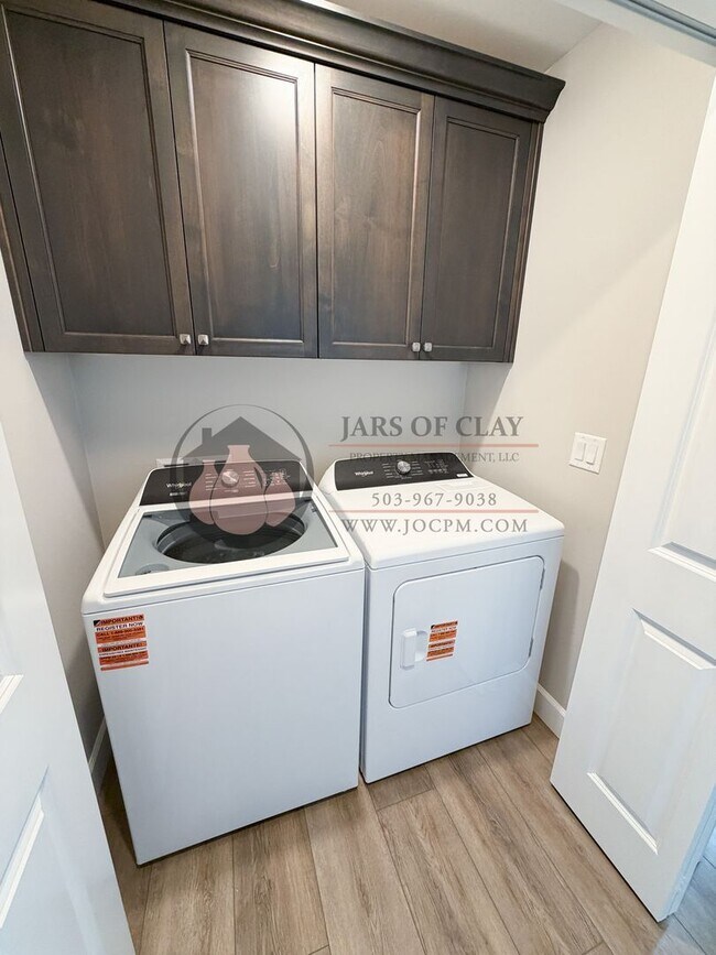 Building Photo - 1333/1335 Oppek St NE #2023-LL765