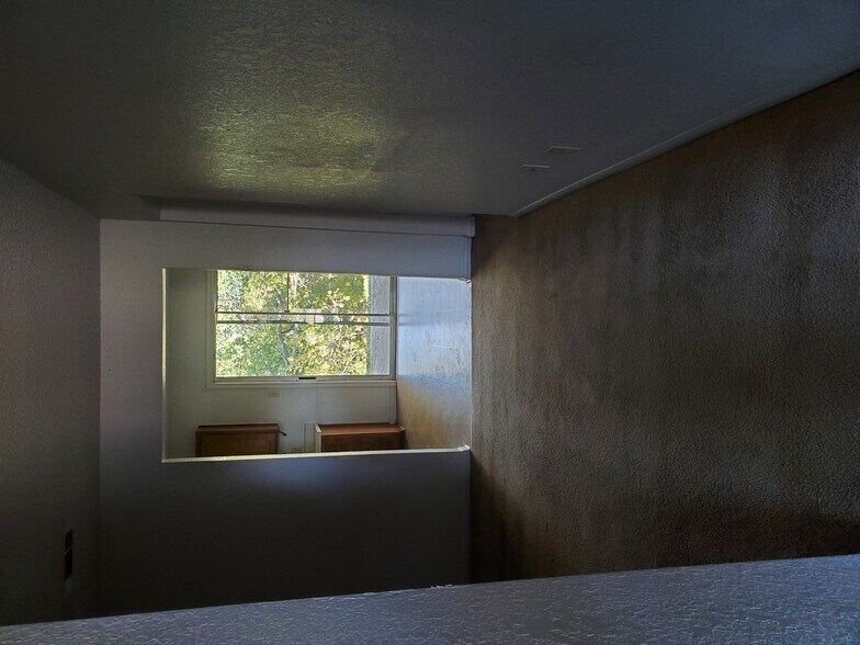 Building Photo - 210 Sorrell Dr