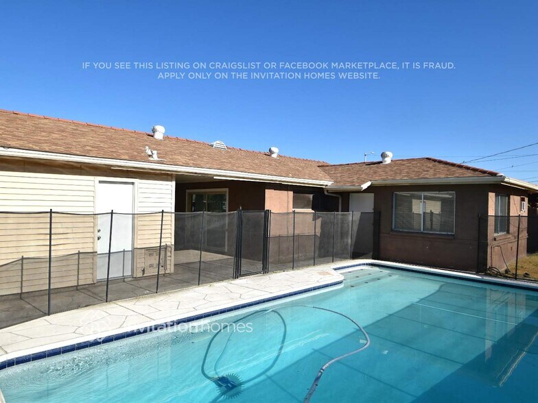 Building Photo - 12449 N 29th Dr