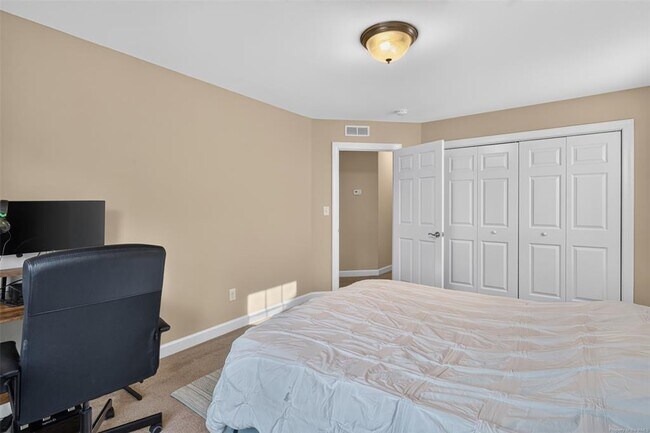Building Photo - 5505 Brixton Rd