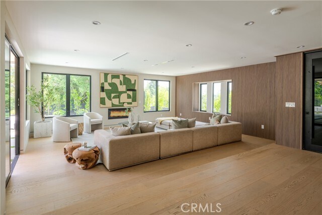 Building Photo - 2608 Zorada Dr