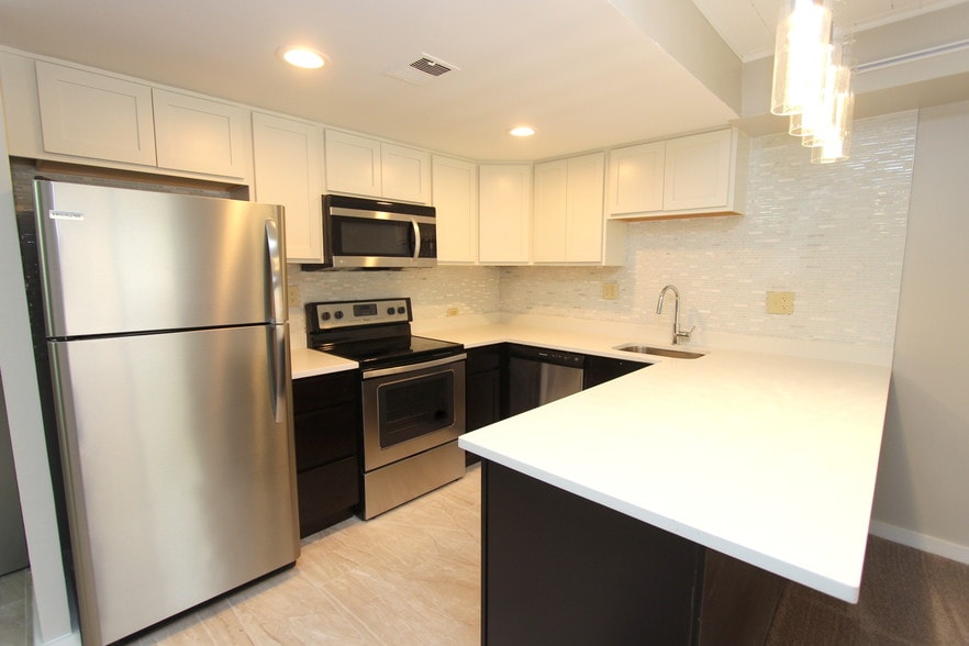 Negley Kitchen - Negley Apartments