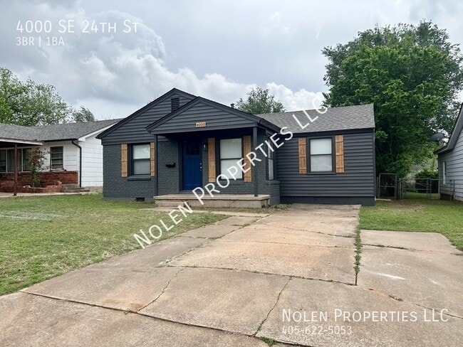 Building Photo - 4000 SE 24th St