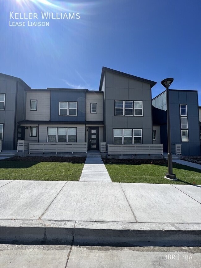 Building Photo - 1539 Spring Water Pt