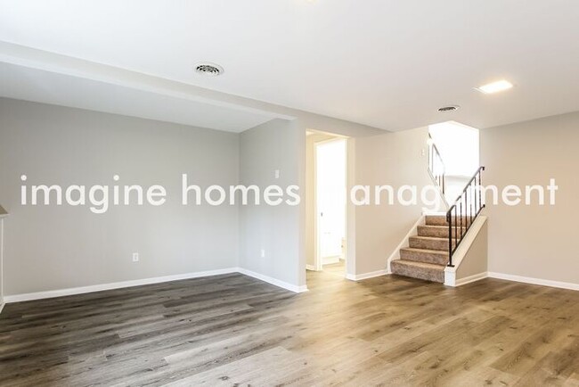 Building Photo - 5441 Cornell Ave