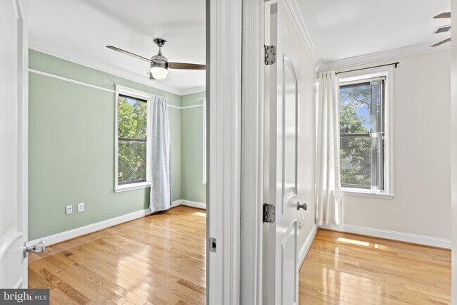 Building Photo - 1437 Spring Rd NW