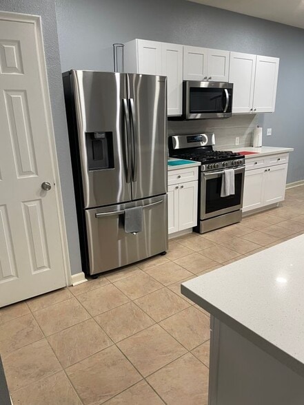 Building Photo - 5730 Baldwin Elm St