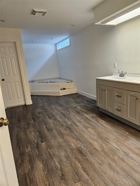Building Photo - 2450 Sweetwater Country Club Dr
