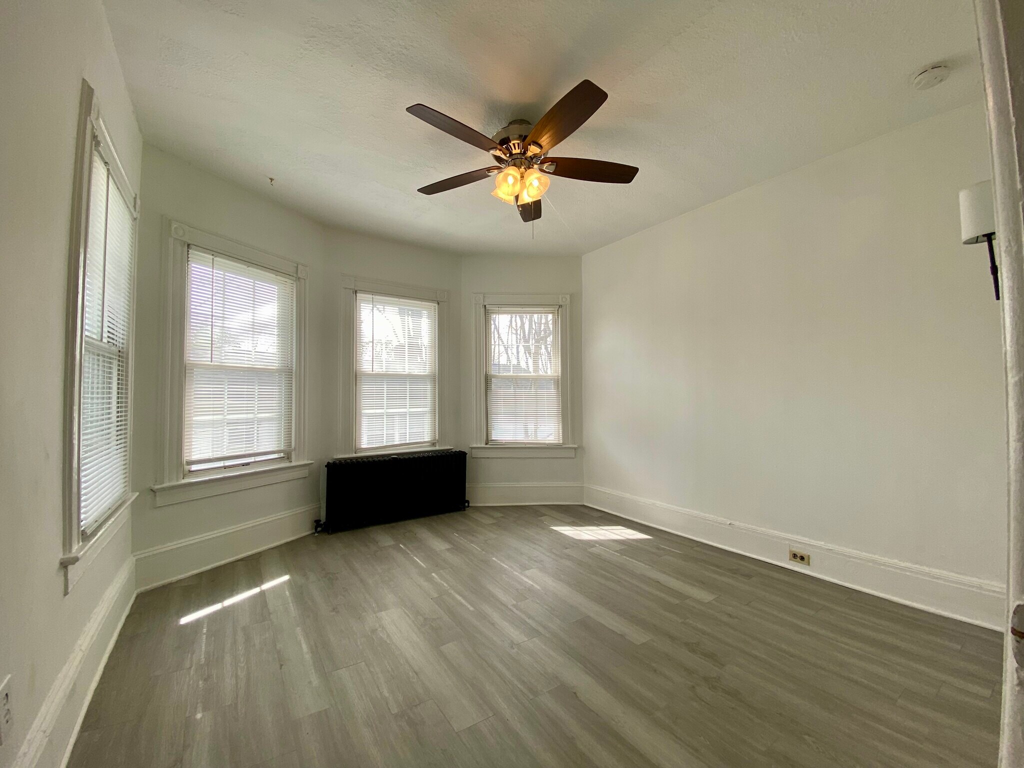 Living Room - 26 S Maple Ave