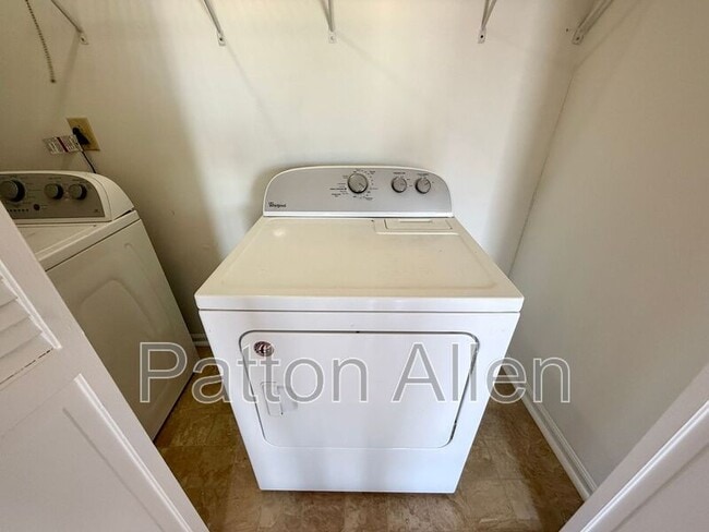 Building Photo - 12 W Haith Dr