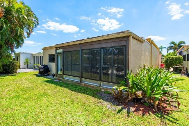 Building Photo - 6727 Palermo Way