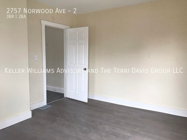 Building Photo - 2757 Norwood Ave