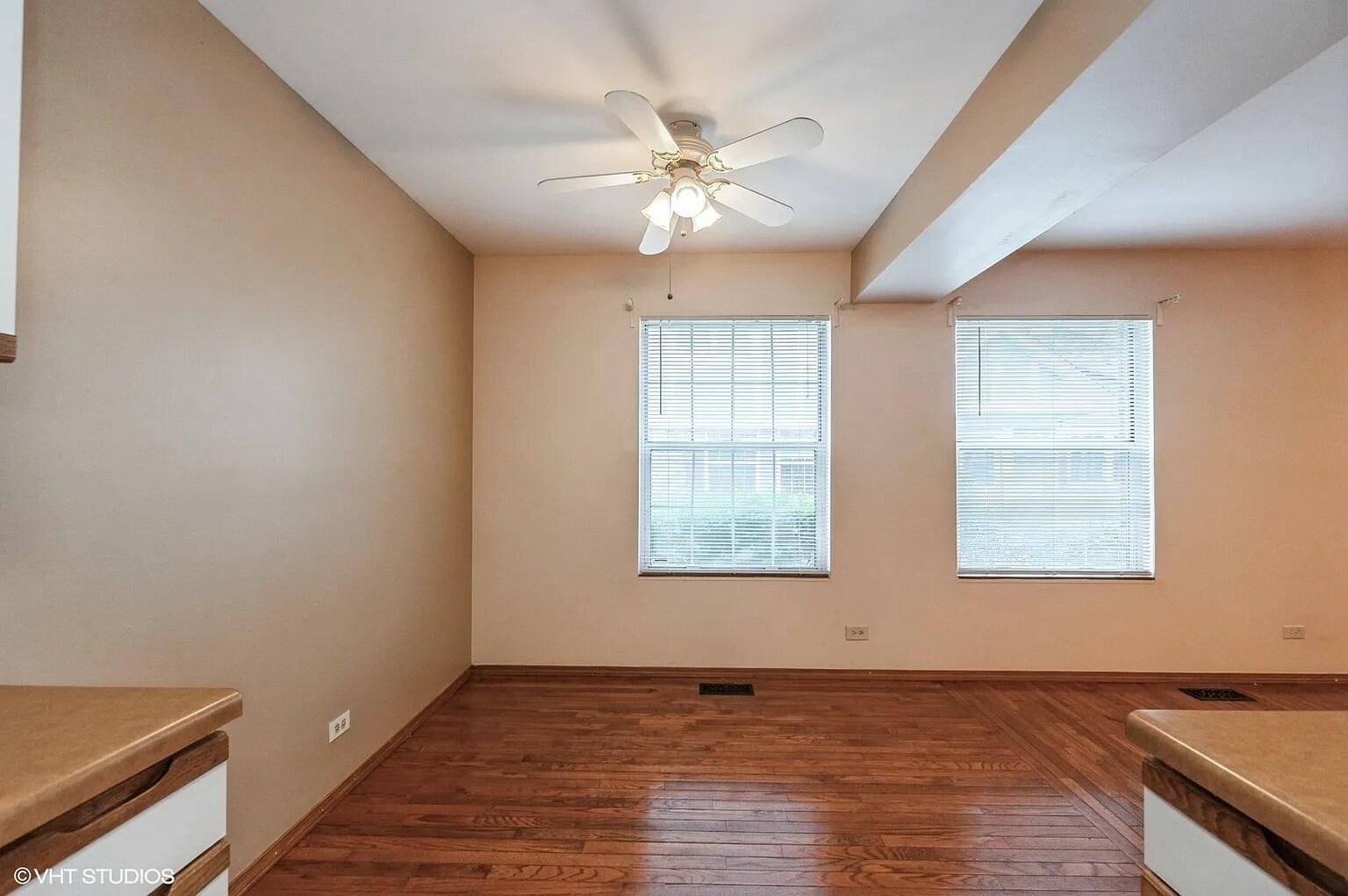 Building Photo - 353 Ashwood Ct