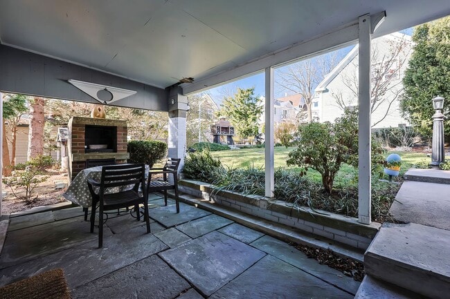 Building Photo - WINTER RENTAL: Painters Perch on Rocky Neck