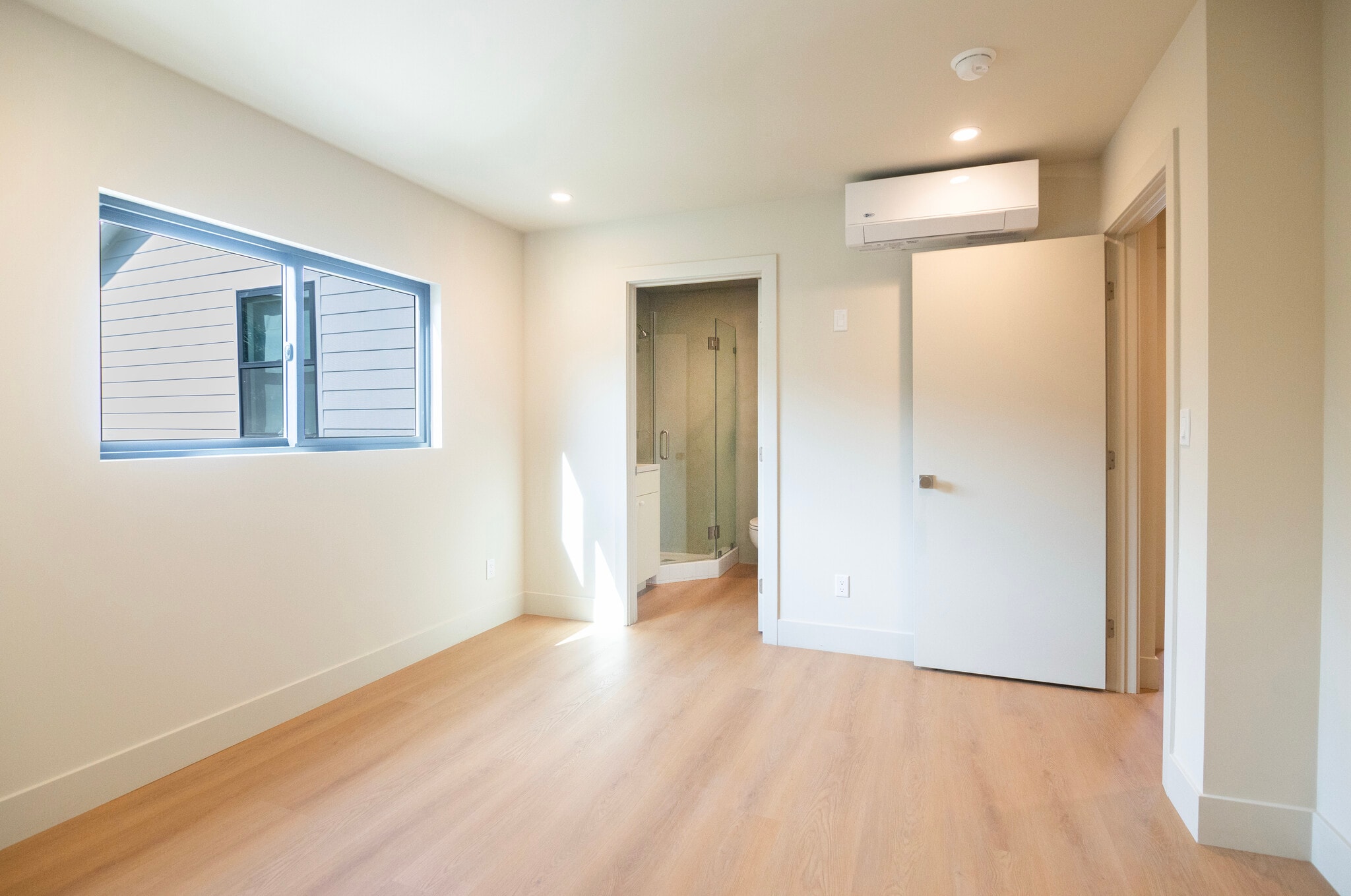 Building Photo - 4541 1/2 Melbourne Ave