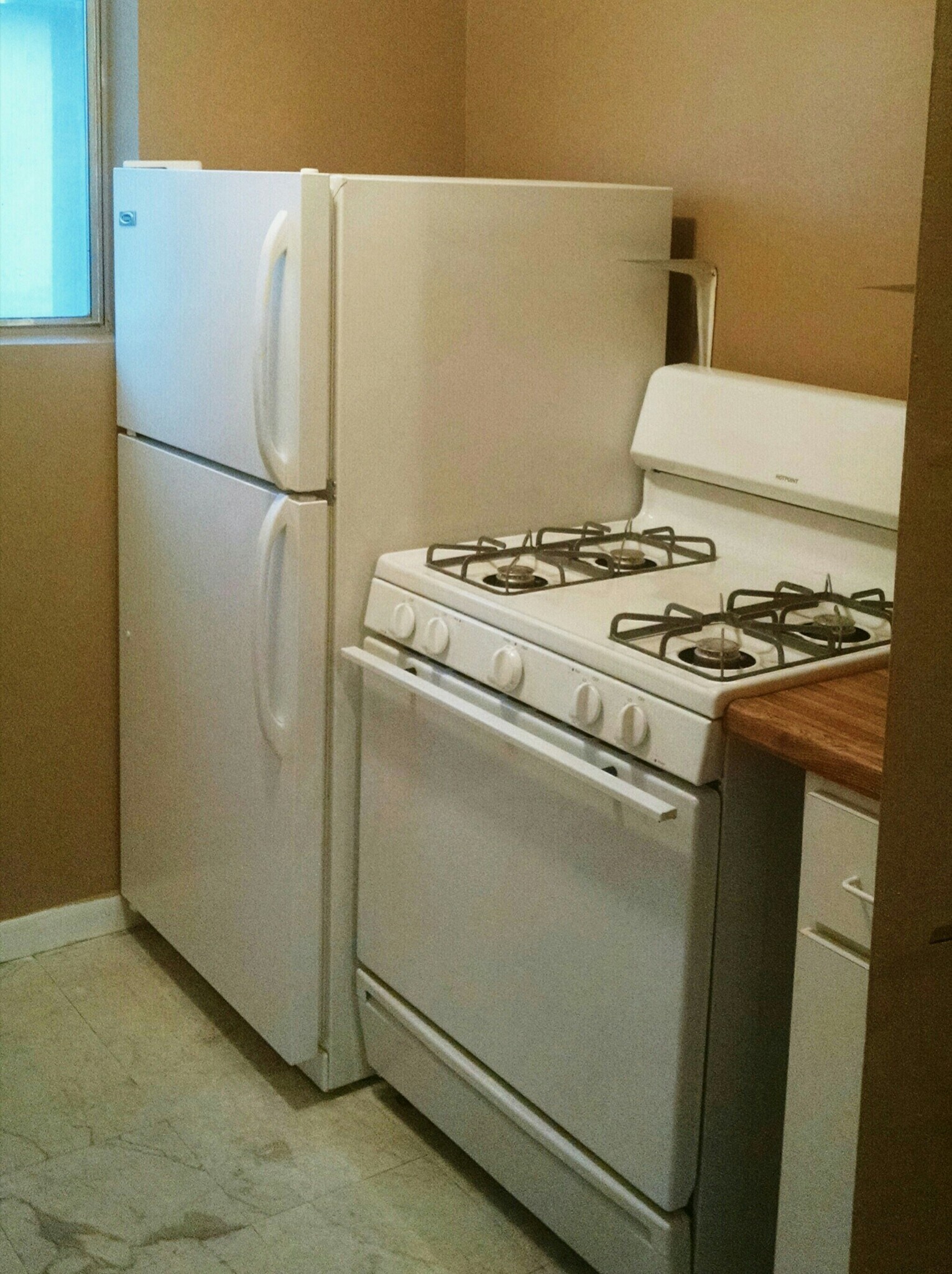 Kitchen Pic 1 - Refrigerator and gas range included - 109 Washington Avenue