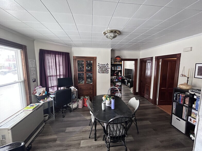 Dining room and Rinnai heater - 23 E Kidder St