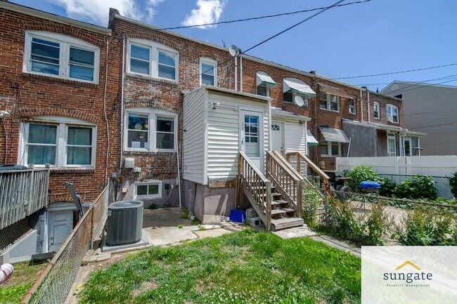 Building Photo - 217 W Edgevale Rd
